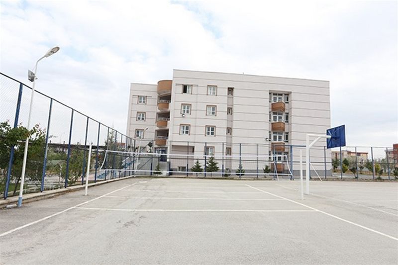 Basketbol - Voleybol Sahası