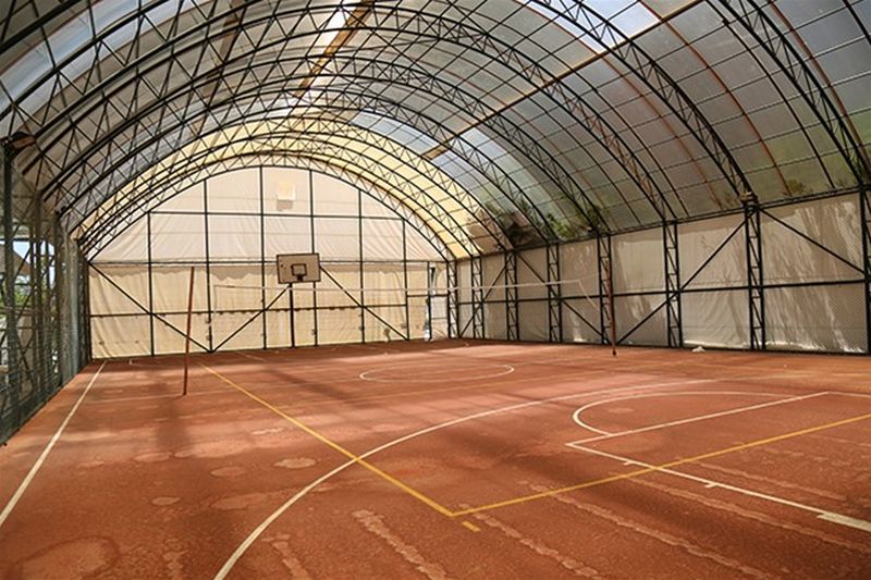 Basketbol-Voleybol Sahası